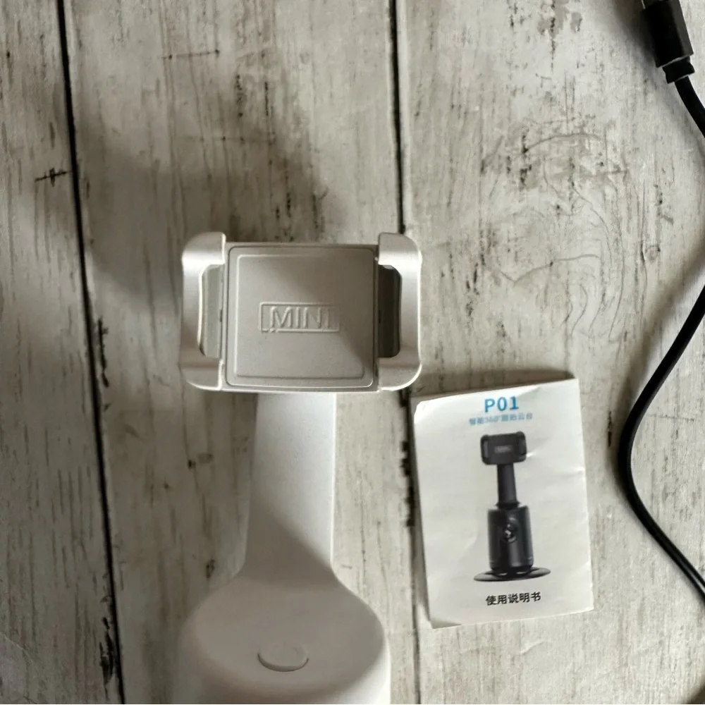 PREOWNED PO1 AUTO FACE TRACKING TRIPOD PHONE HOLDER 360° ROTATION WHITE